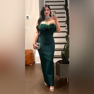 Elegant Green Feather-Trimmed Dress